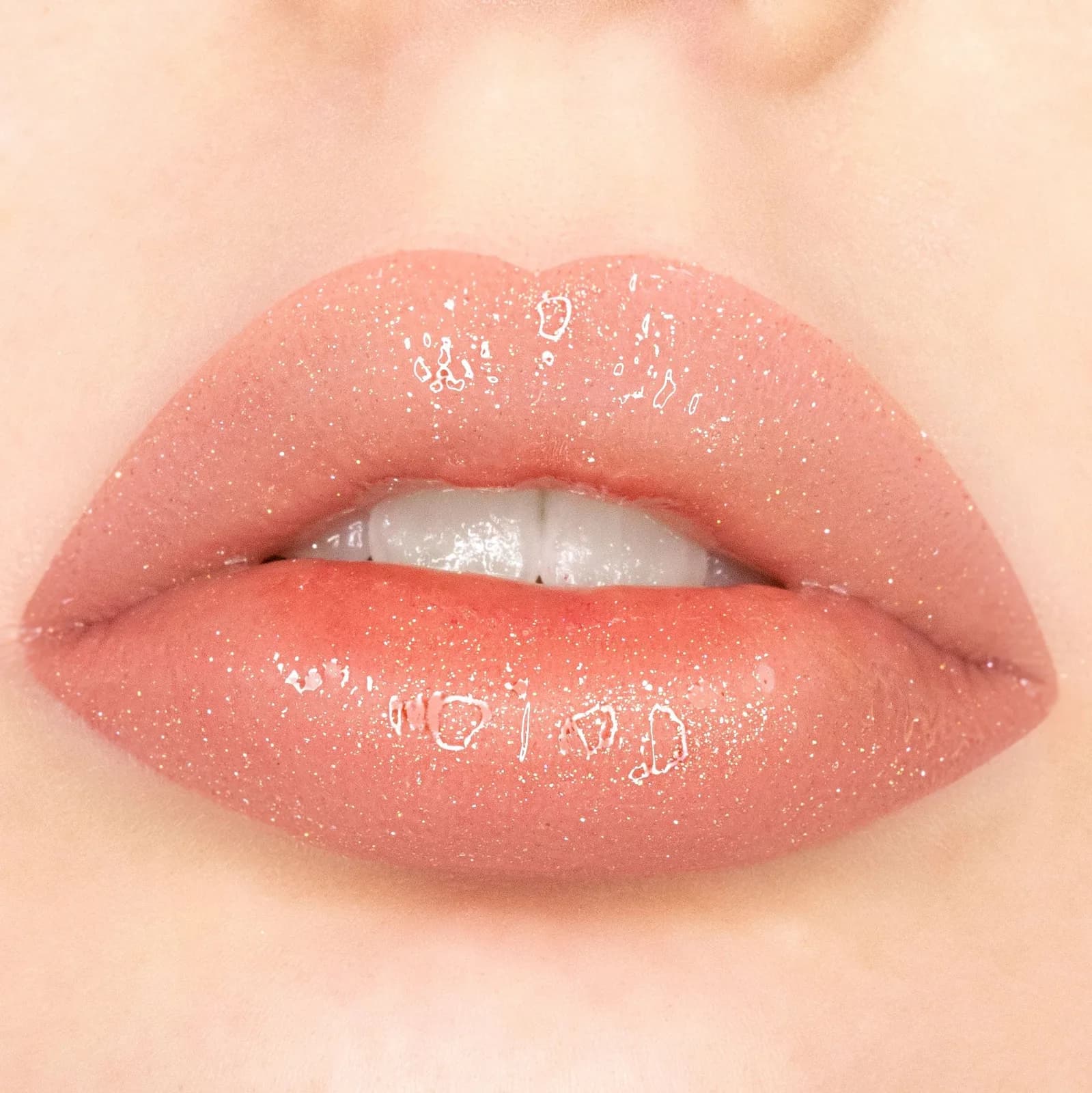 True Gold - Sleeky Kiss Plumping Lip Gloss - foto 2